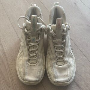 Nike Cosmic Unity 2 (Coconut Milk)